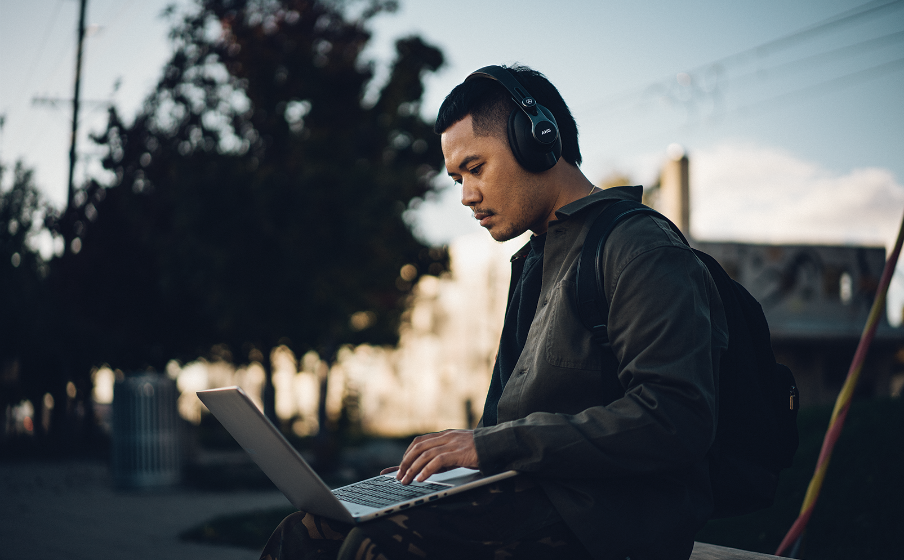 K371-BT | Over-ear, closed-back, foldable studio headphones